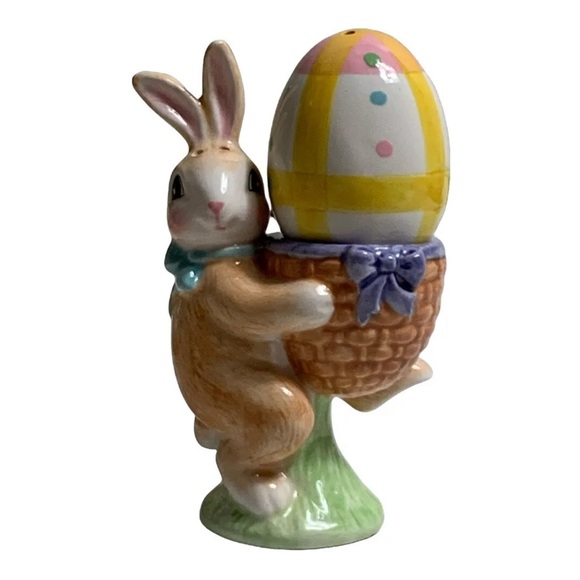 Fitz And Floyd Easter Bunny Rabbit A Good Egg Salt Pepper Shakers Serving Plate - Picture 3 of 9